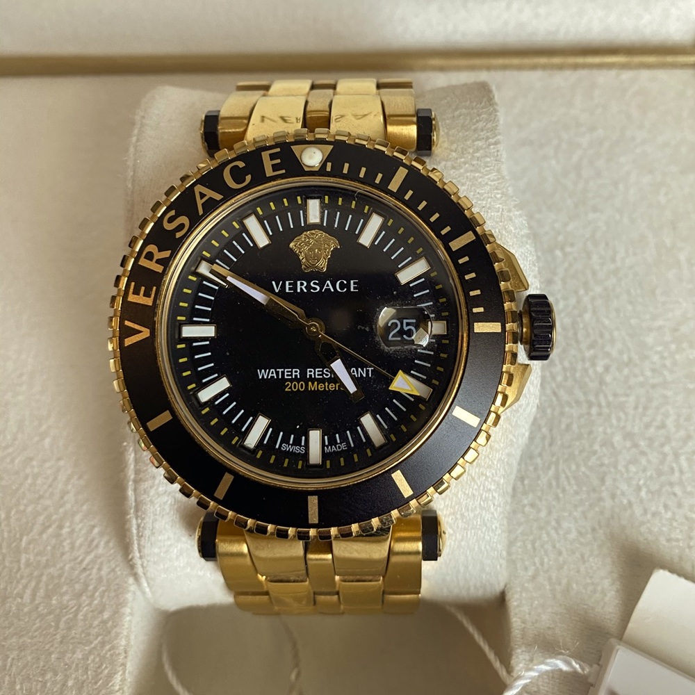 Versace V-Race men`s 46mm Watch